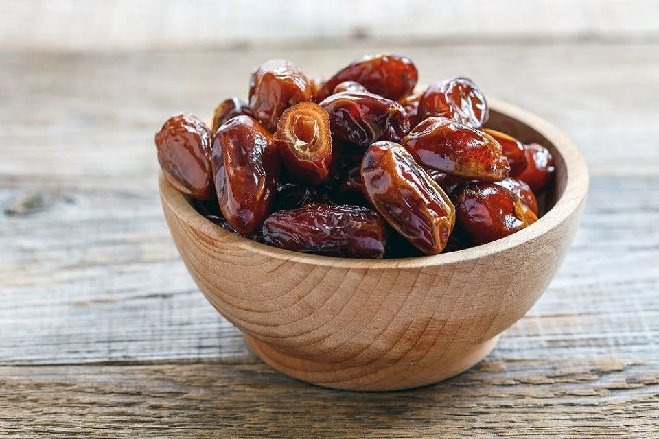 Benefits of eating dates fruit and its Ayurvedic and health benefits